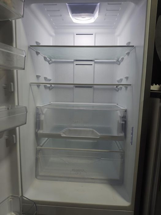 Frigorífico combinado INDESIT LI8 FF