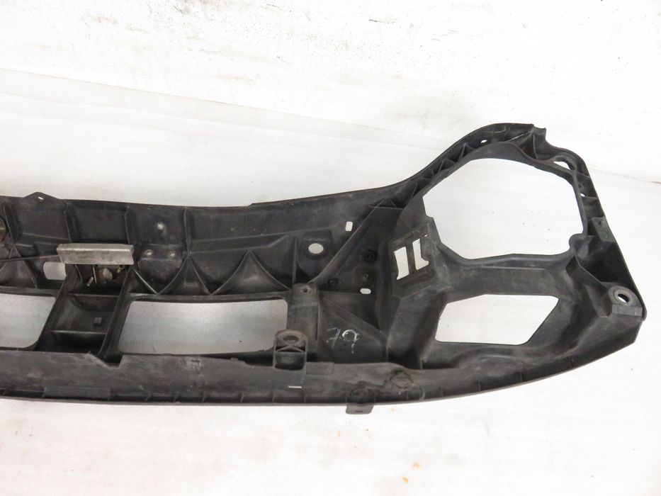 Pas Przedni Renault Trafic II Lift 2010