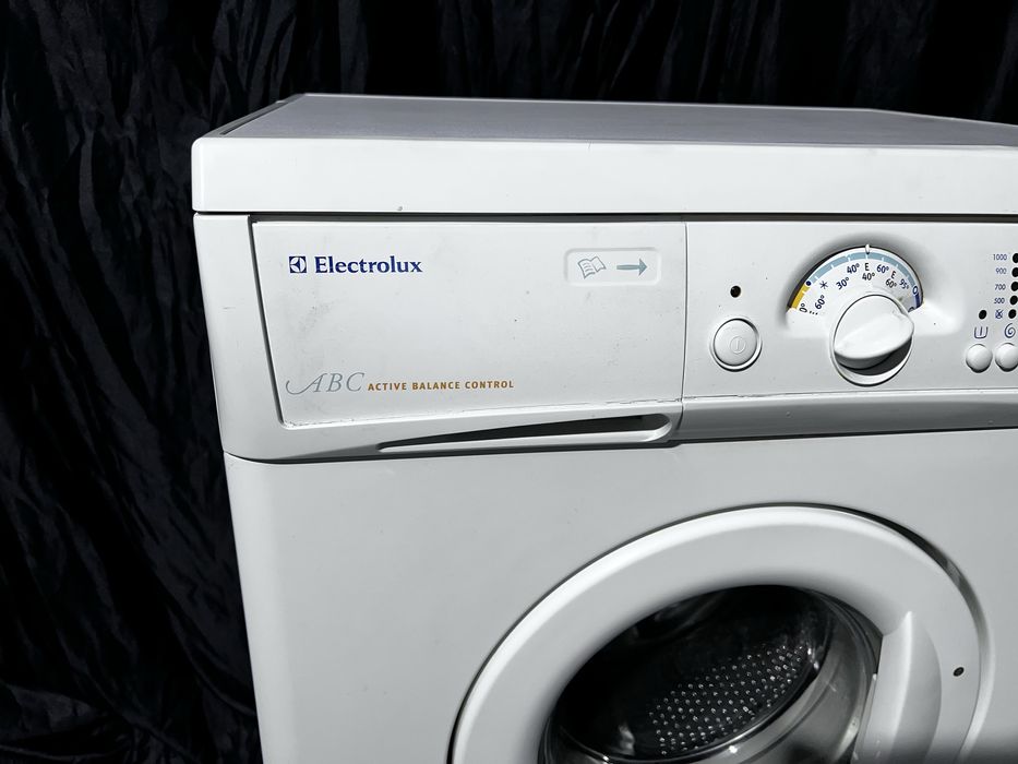 Надежная 5 кг 1000 об стиральная машина ELECTROLUX Италия. Доставка