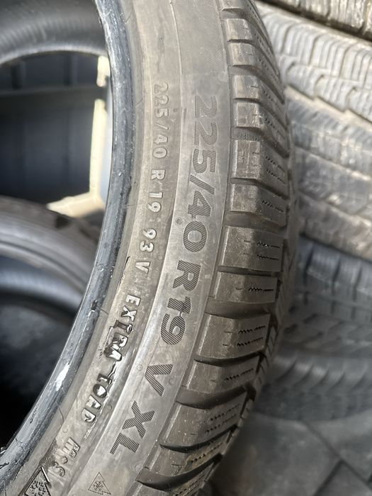 Шини резина 225/40/19 r19 Continental пара зимні