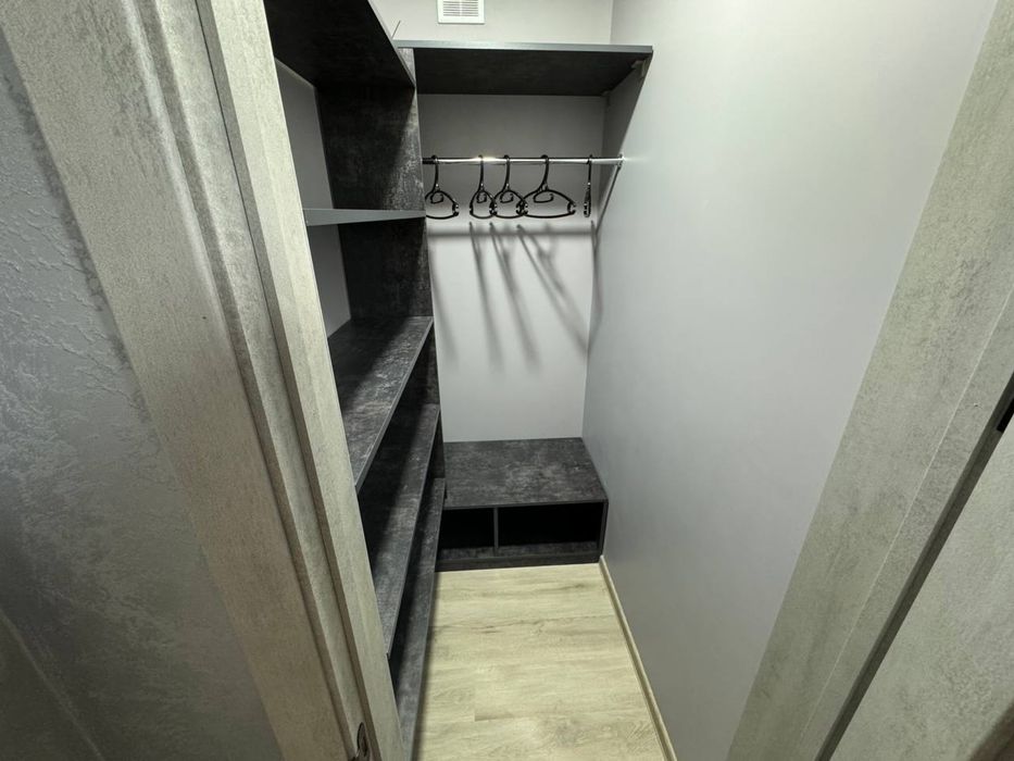 Продаж двокімнатної квартири!! Левада!!