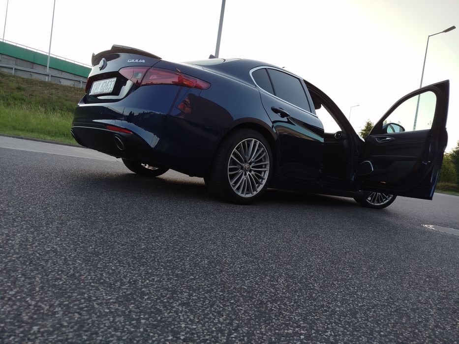 Piękna alfa Romeo Giulia 2.2 automat