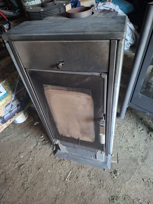 Kominek wolnostojacy