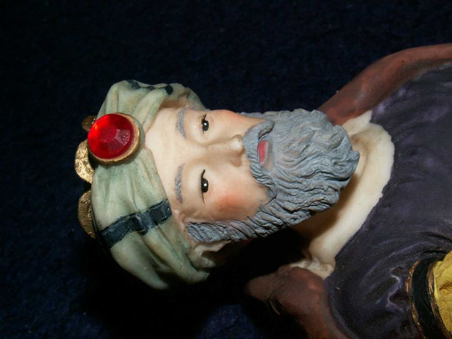 Król klęczący do szopki do figur 29-30  cm - Szopka - Stajenka