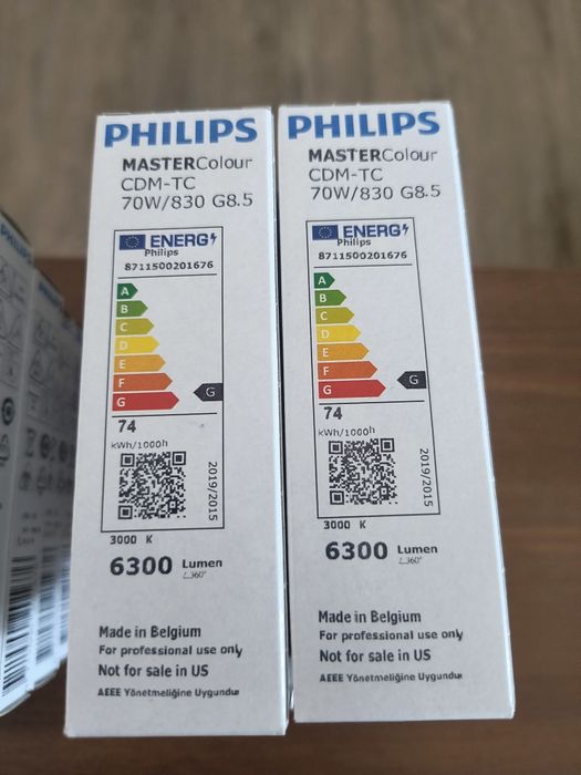 Żarówka Philips master colour CDM-TC 70w/830