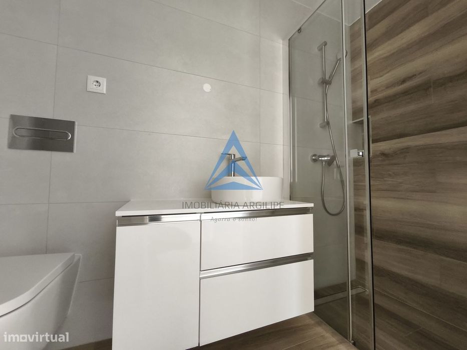 Apartamento T4 - Condomínio Fechado