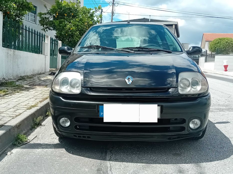 Renault Clio 1.2 Gasolina • 170 mil km • Bom Estado