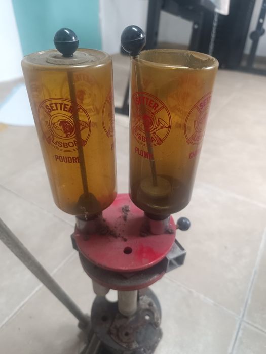 Máquina de fazer cartuchos