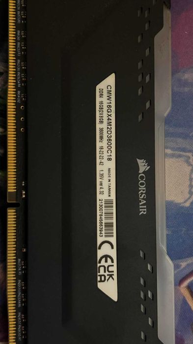 RAM DDR4 16gbs 3600 cl18 corsair vengeance pro rbg