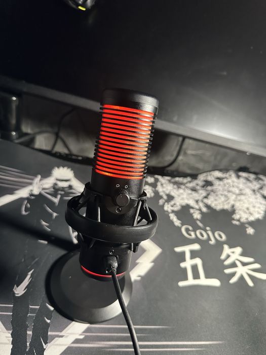 Продам микрофон в отличном состояние