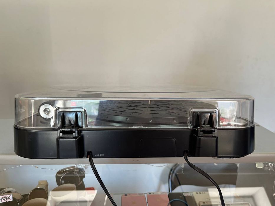 Вініловий програвач Lenco L-71