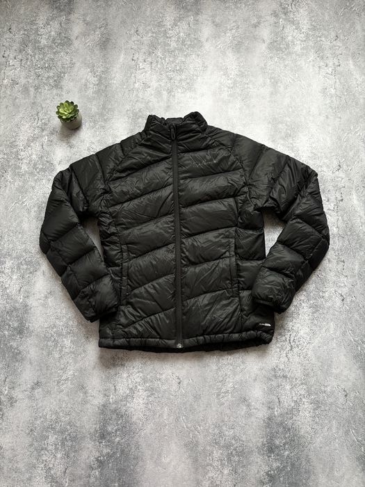 Жіночий мікро пуховик/ куртка Levis/ Salomon