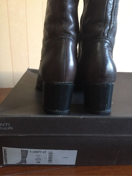 Жіночі чоботи з натуральноі шкіри