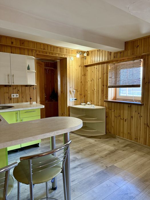 Здається будинок в тихому районі міста