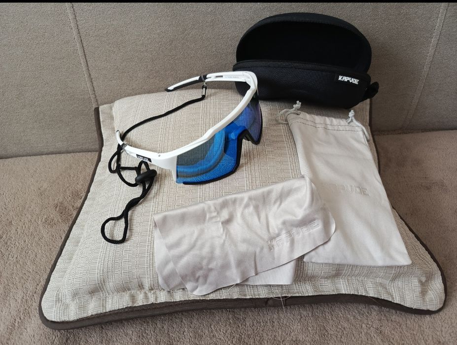 KAPVOE-one size/markowe okulary rowerowe:etui/ścierka/smycz/woreczek