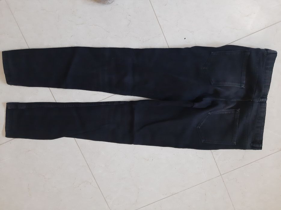 Calças pretas 11/12 anos