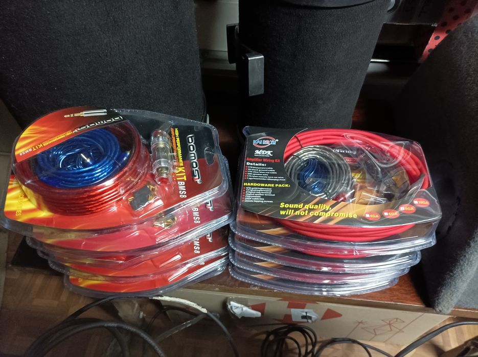 Набор проводов доя подключения сабвуфера или усилителя