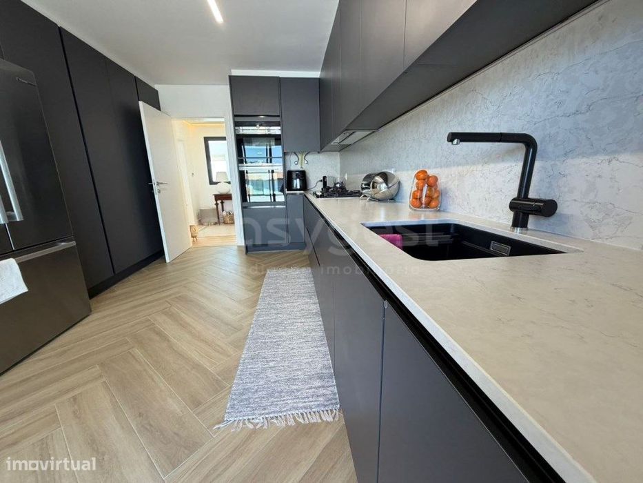 Exclusivo T4 de Luxo no Condomínio Sky City - Terraço de 185m² com ...