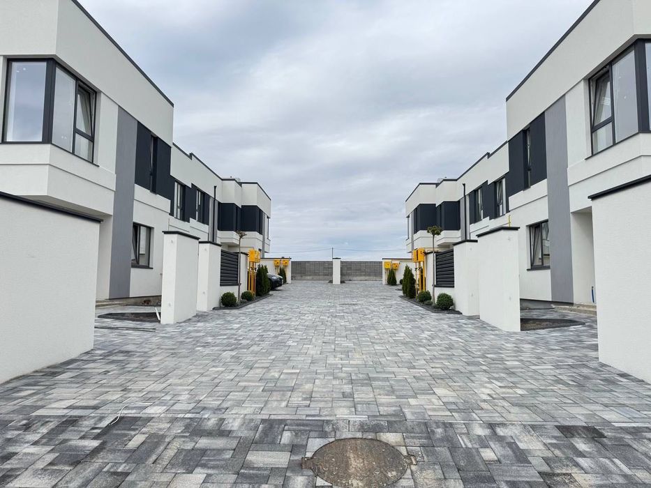 Продаж котеджу в КМ "Ягуар"