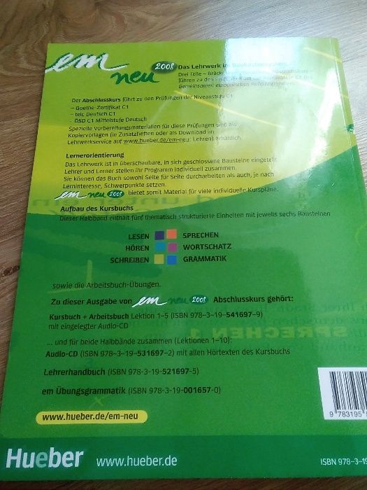 em neu Deutsch ale Fremdsprache. Niveaustufe C1. Abschluskurs.