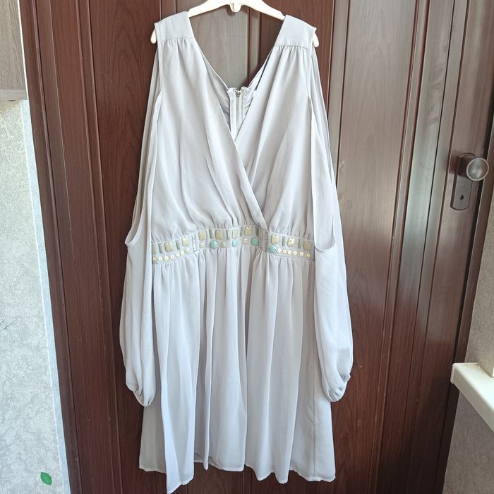 Легенька сукня, з цікавими рукавами, розмір 46