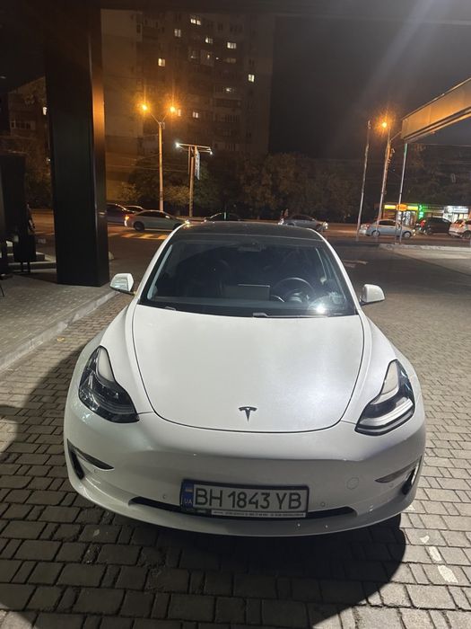 Tesla model 3 2021 long range