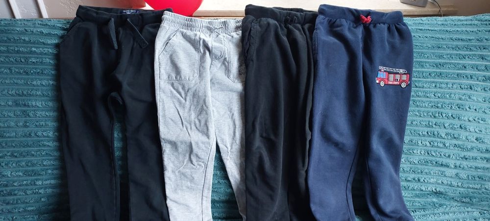 Одяг на хлопчика розмір 110-116