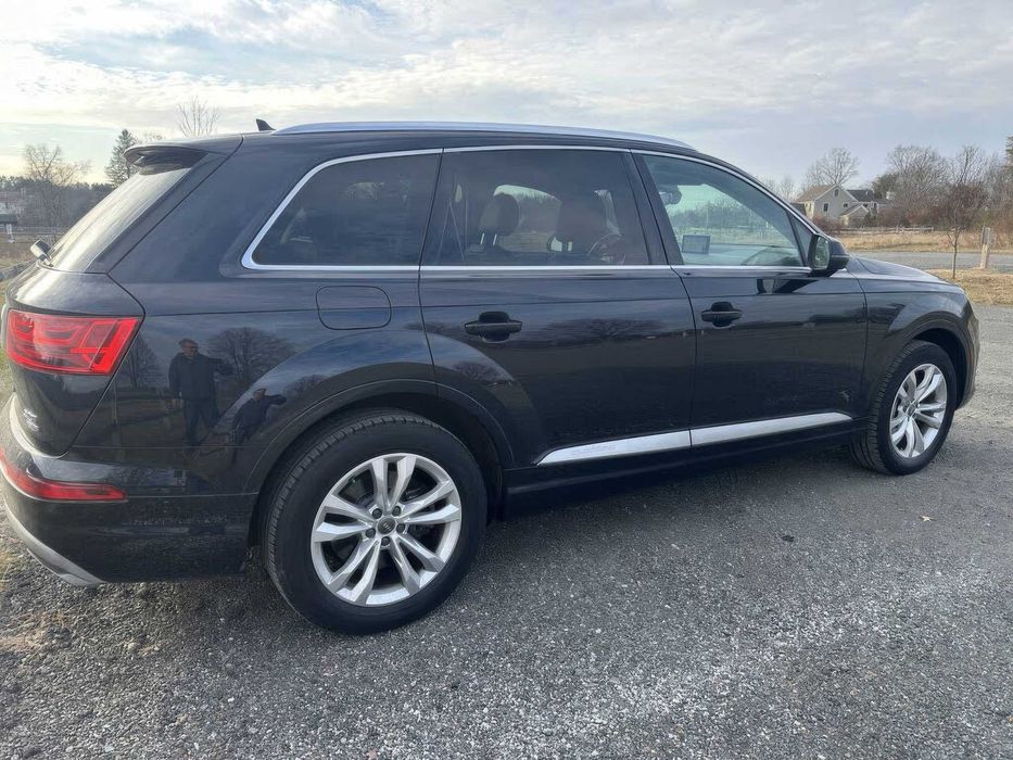 Audi Q7 quattro Premium Plus      2017