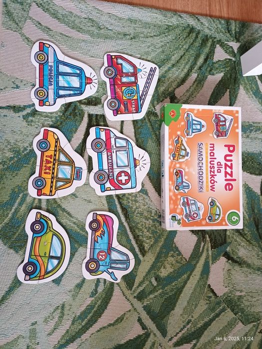 4 zestawy puzzli drewniane i kartonowe