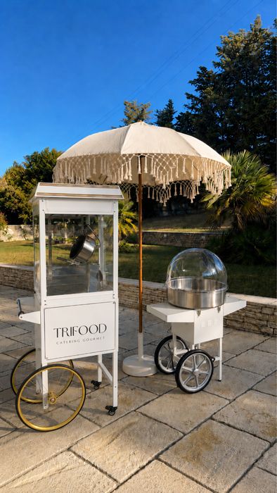 Aluguer de Carrinhos Gourmet para Eventos – Pipocas, Algodão Doce, Gelados, Açaí, Poké, Panquecas, Hambúrgueres e Cocktail Bar