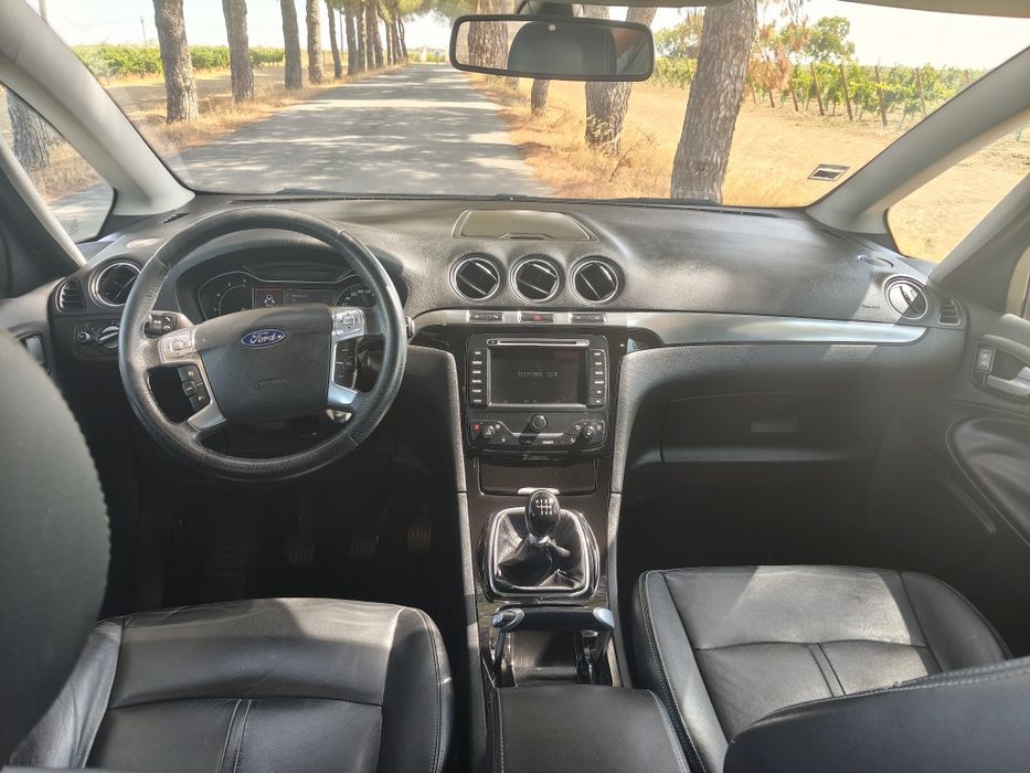Ford S-Max — fotografia 8