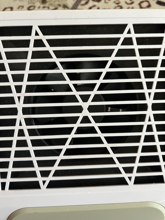 Витяжка для манікюру