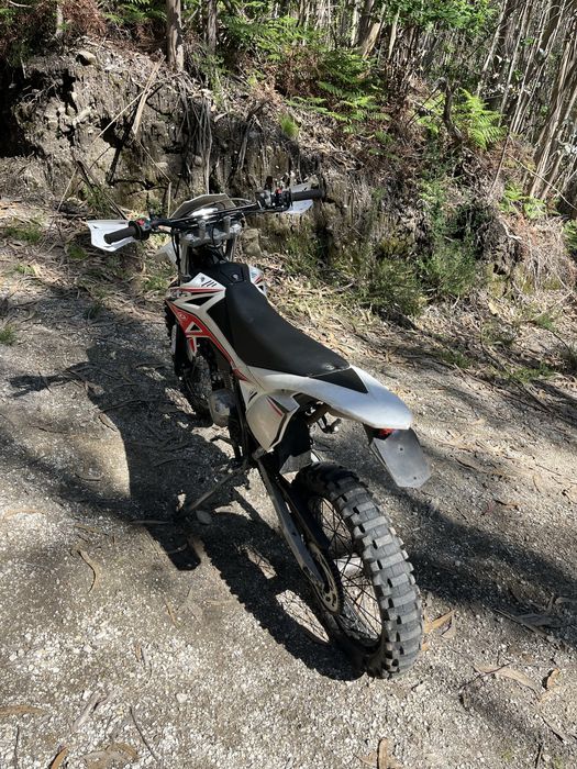 Beta RR 125 Enduro 4T 2014 – Matriculada (Carta A1)