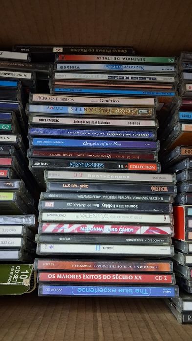 Lote de muitos cds