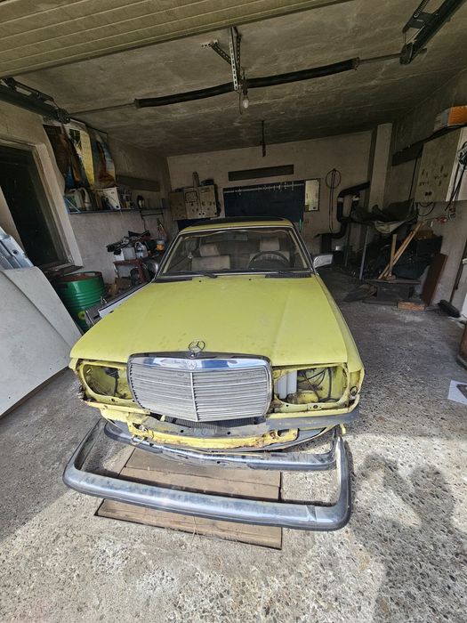 Mercedes-Benz W123
