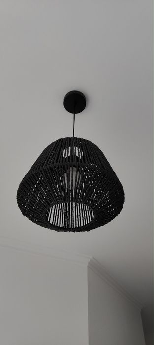 Candeeiro de teto preto