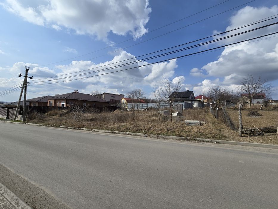 Продам земельну ділянку. Лезнево