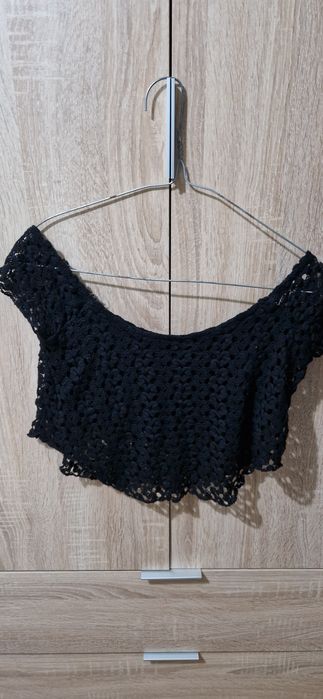 Top curto preto em bom estado