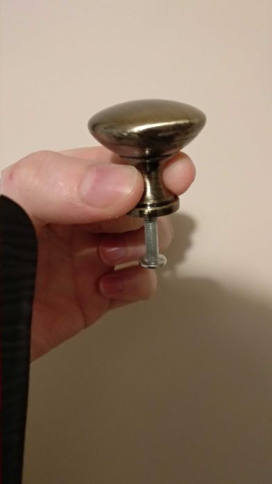 Gałki do mebli, uchwyty, mocowanie. Kpl 75zl