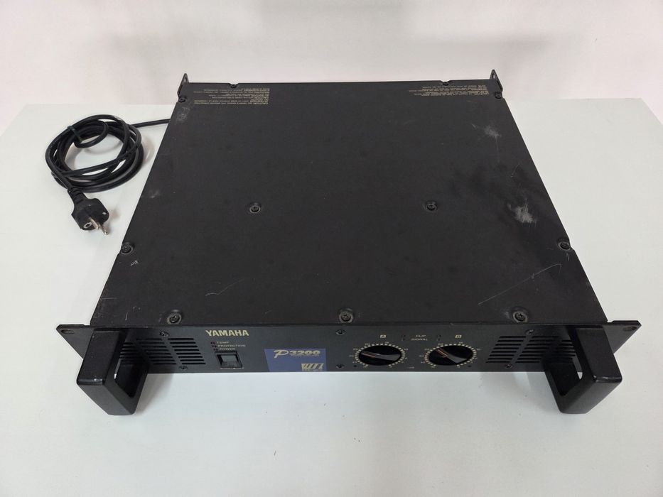 Amplificador potência Estéreo - YAMAHA P3200