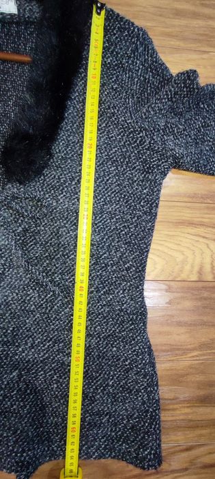 Nowy piękny wiązany swetrek rozm L