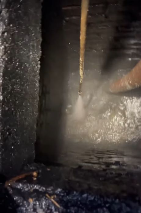 Выкачка выгребных ям,  викачка ям, викачування ям, мулосос, промивка