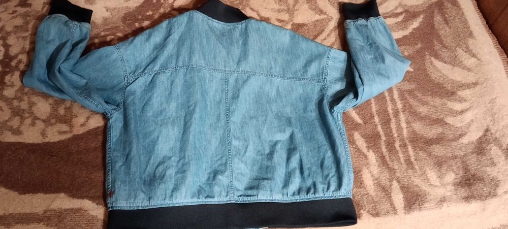 джинсовая куртка бомбер LEVIS ( L) КИТАЙ