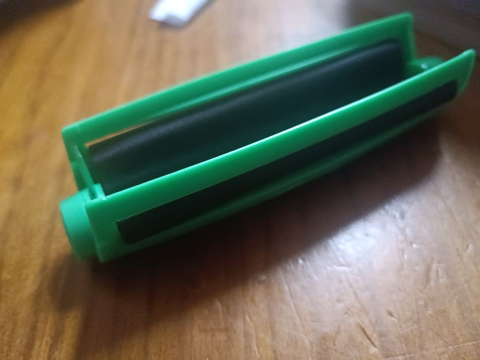 Maquina de enrolar cigarros manual