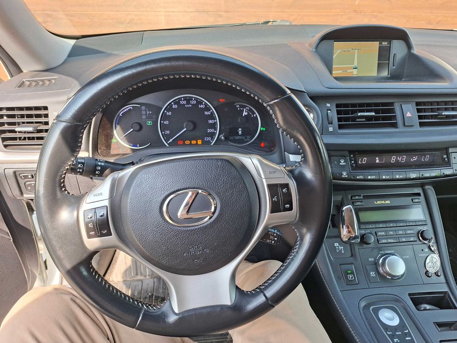 Lexus CT 200 h 2013r