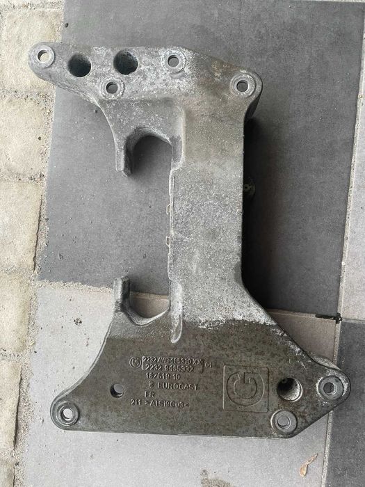 Кронштейн акпп BMW X3 G01 22329485332 22326861583