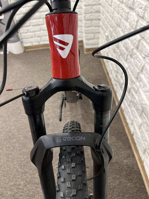 Karbonowy rower górski Berria Bravo 1x12 rockshox