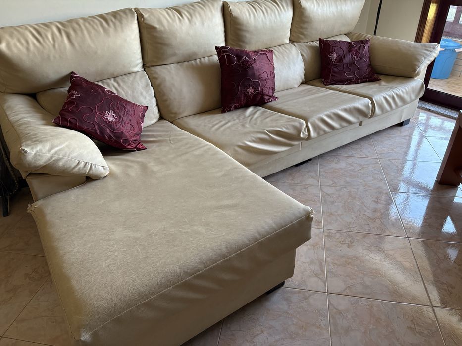 Ofereço Sofá Chaise Longue