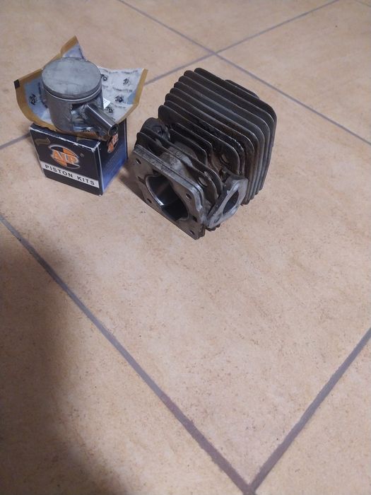 Cylinder i tłok Alpina A400