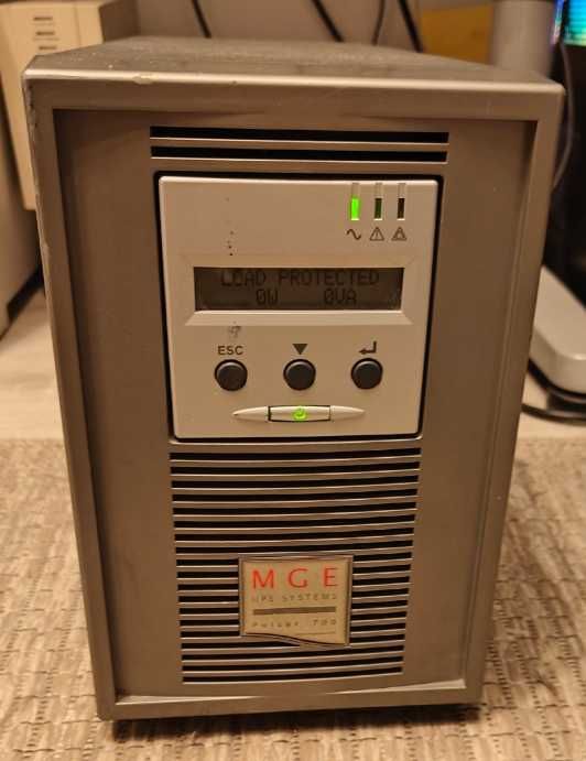UPS MGE Pulsar 700 700VA 630W ON-LINE Double Conversion -- lepszy od Line-interactive